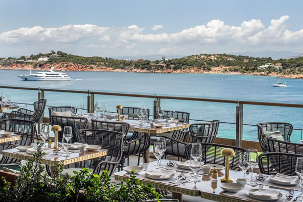 Pelagos terrace - ©Four Seasons Astir Palace Hotel Athens