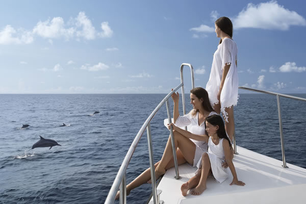 Dolphin Quest -©Vakkaru Maldives