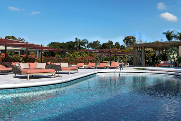 Outdoor Pool ©Four Seasons Hotel Ritz Lisbon