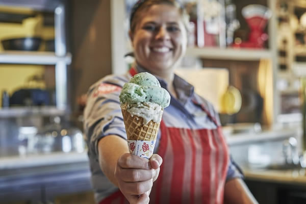 Home-made Ice Creams at Proof's Soda Jerk Counter ©Four Seasons Resort Scottsdale at Troon North