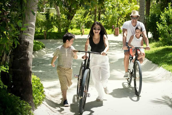 Resort Bikes ©Anantara Dhigu Maldives