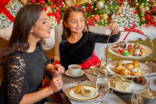 Festive Afternoon Tea ©The Peninsula Chicago