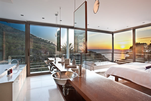 Villa Mieke, Bathroom with a View, Island of Ibiza ©360 Private Villas