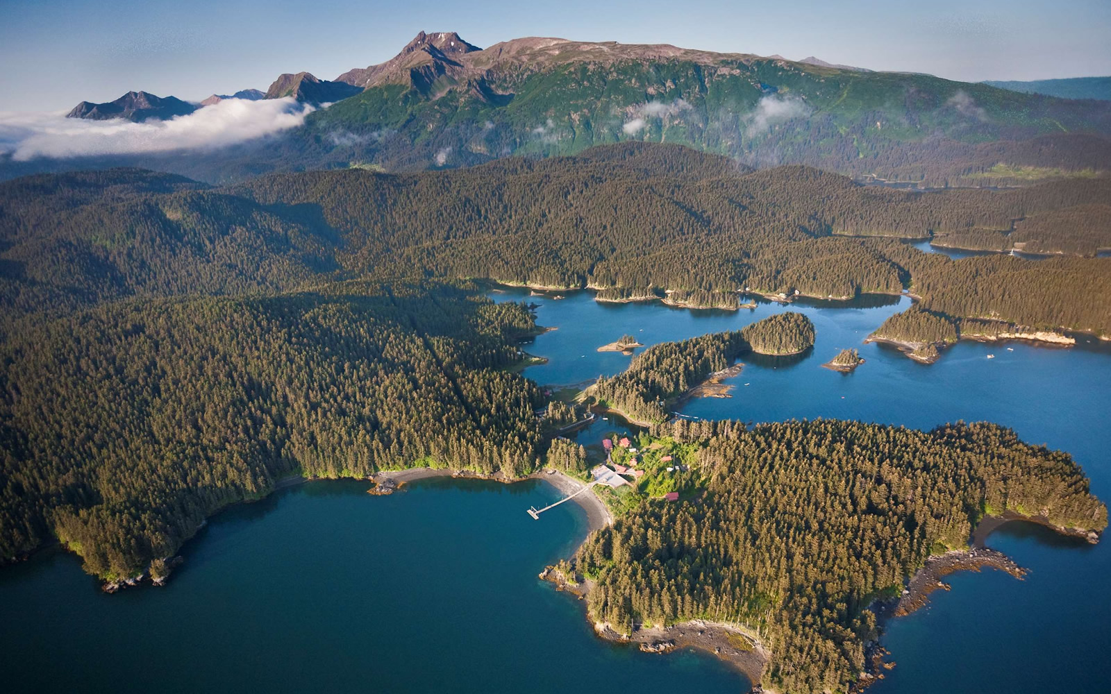 Tutka Bay Lodge - Classic Alaska Luxury