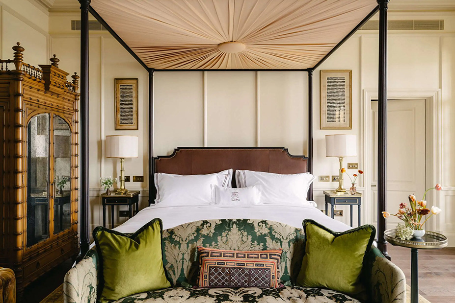 Oxfordshire Family Vacation at Estelle Manor